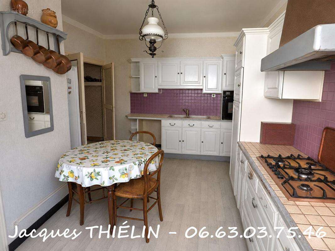 Maison à LONGUE-JUMELLES