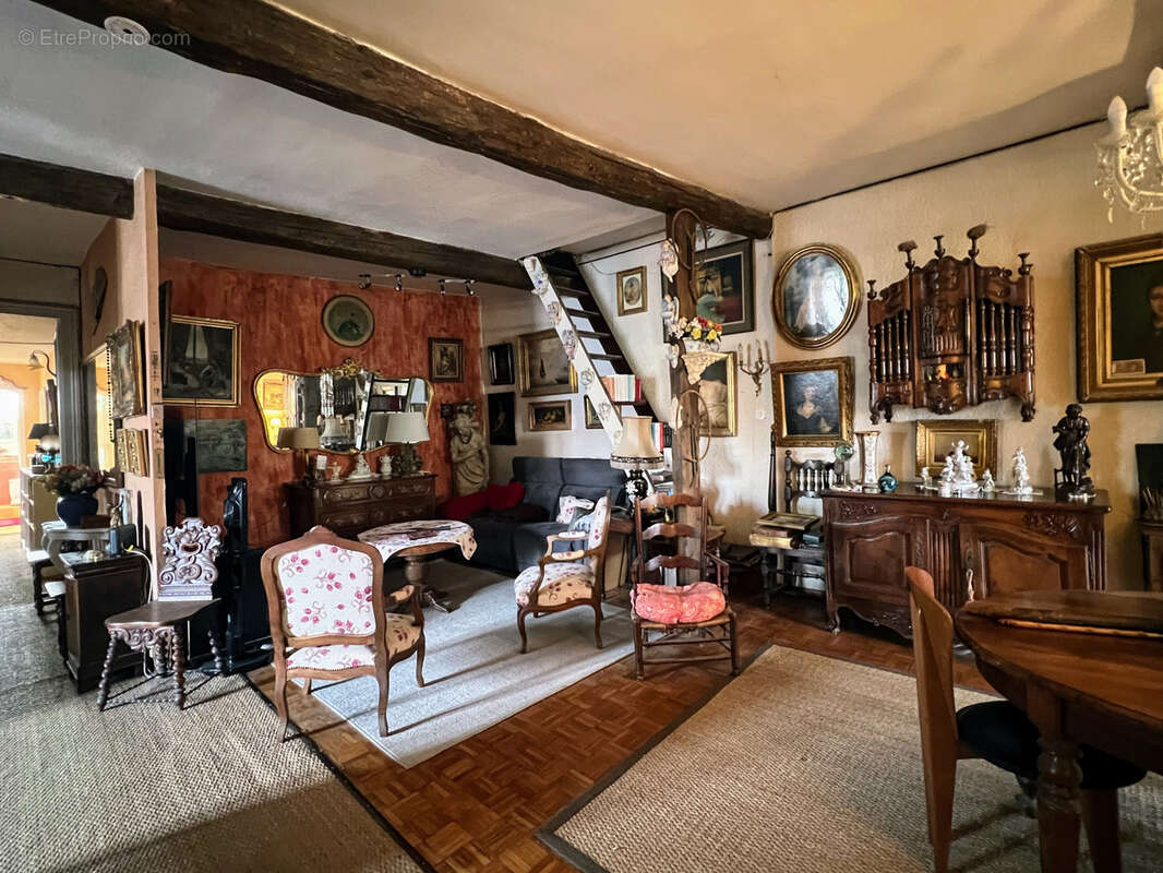 Appartement à LEZIGNAN-CORBIERES