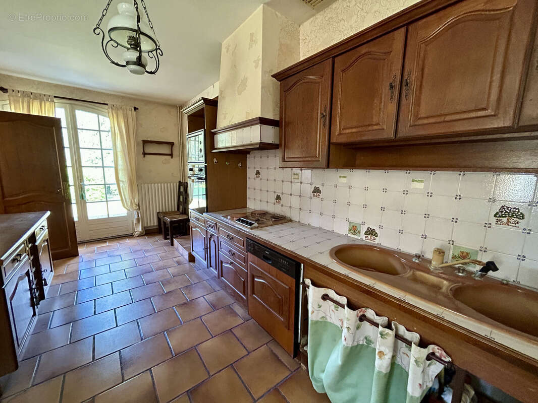 Maison à VILLEMOUSTAUSSOU