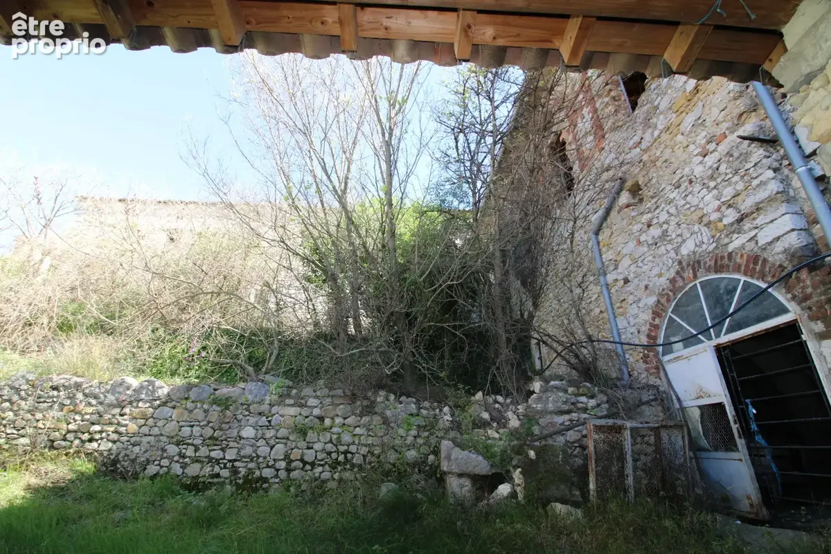 Mas de 2500 m2 sur 26 hectares. - photo 26