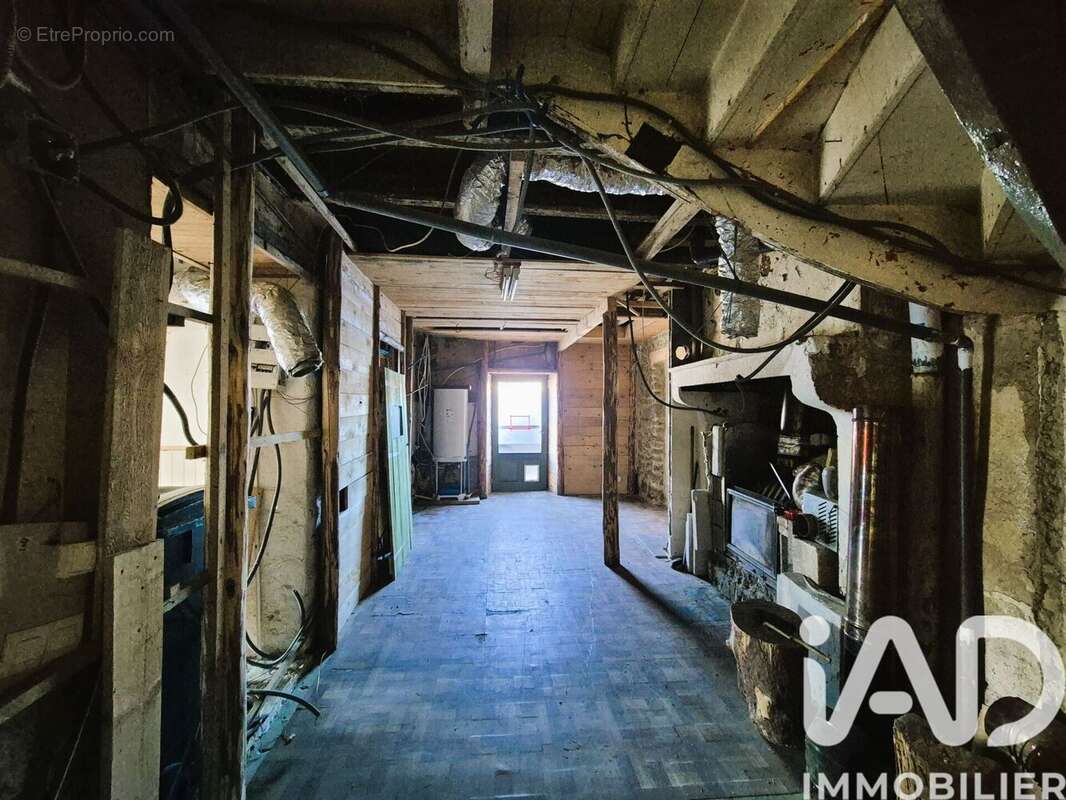 Maison 132 m² à Fournols  - photo 8