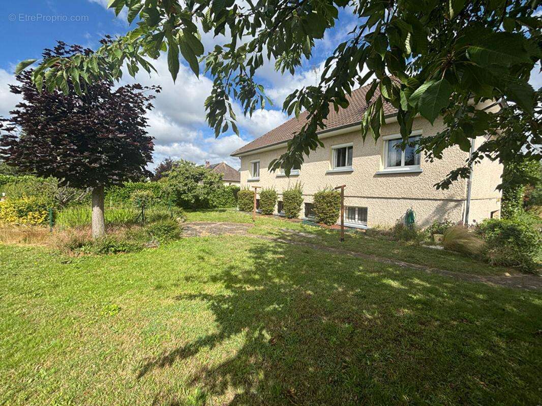 Maison Roeze Sur Sarthe 7 pièce(s) 130 m2 - photo 3