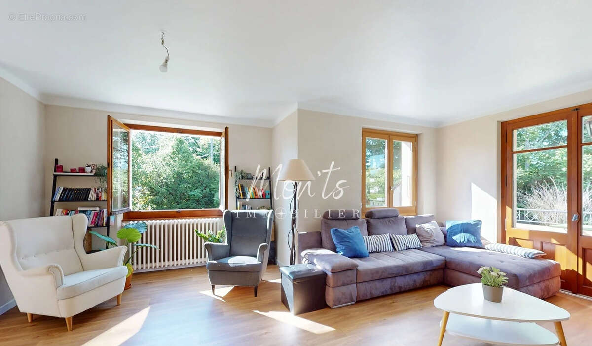 Maison à SAINT-JULIEN-EN-GENEVOIS