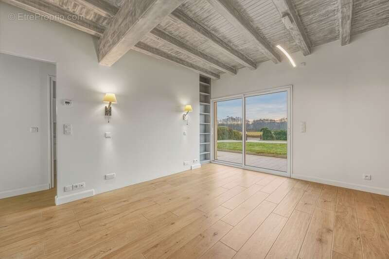 Maison à PREVESSIN-MOENS