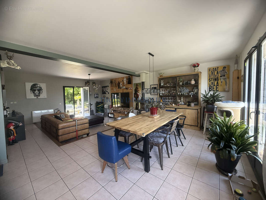 Maison à THOIRY