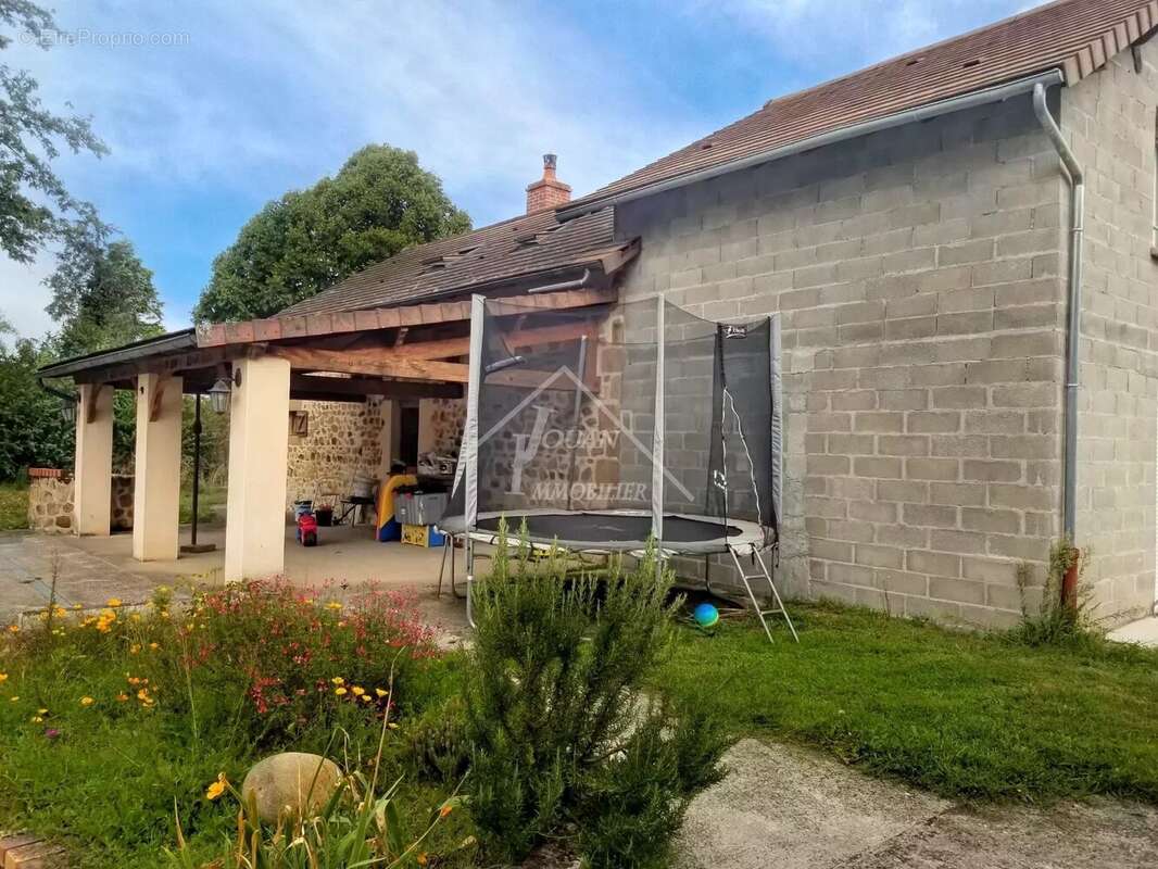 Maison à COSNE-D'ALLIER