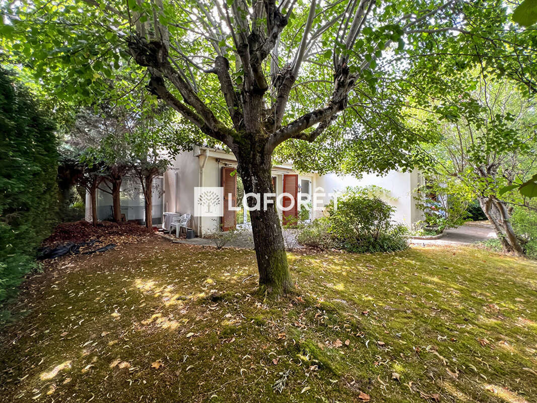 MENNECY - Village Levitt - Maison familiale indépendante 7 pièces - 137 m² - Terrain de 680 m² - photo 27