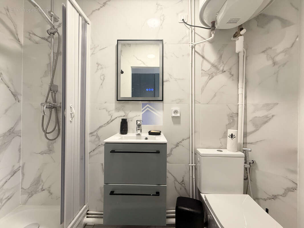 Appartement à COURBEVOIE