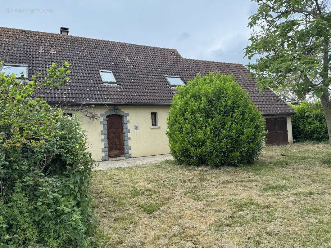 Maison à SAINT-VICTOR