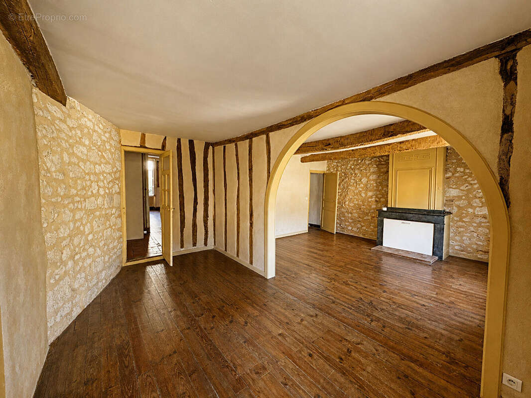 Maison à MAUVEZIN
