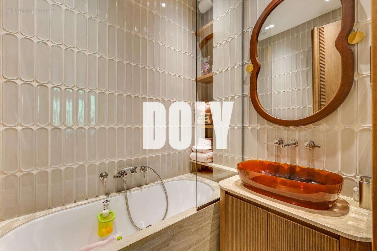 DOLY - Appartement d'Exception, Plaine-Monceau 75017 - photo 12