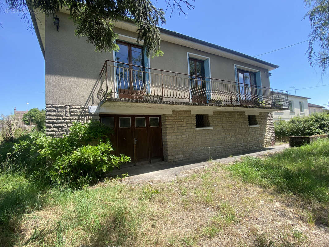 Maison à CERCY-LA-TOUR