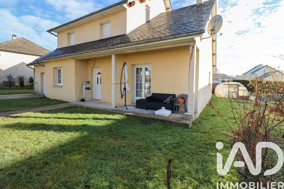 Maison 135 m² à Ussel  - photo 2