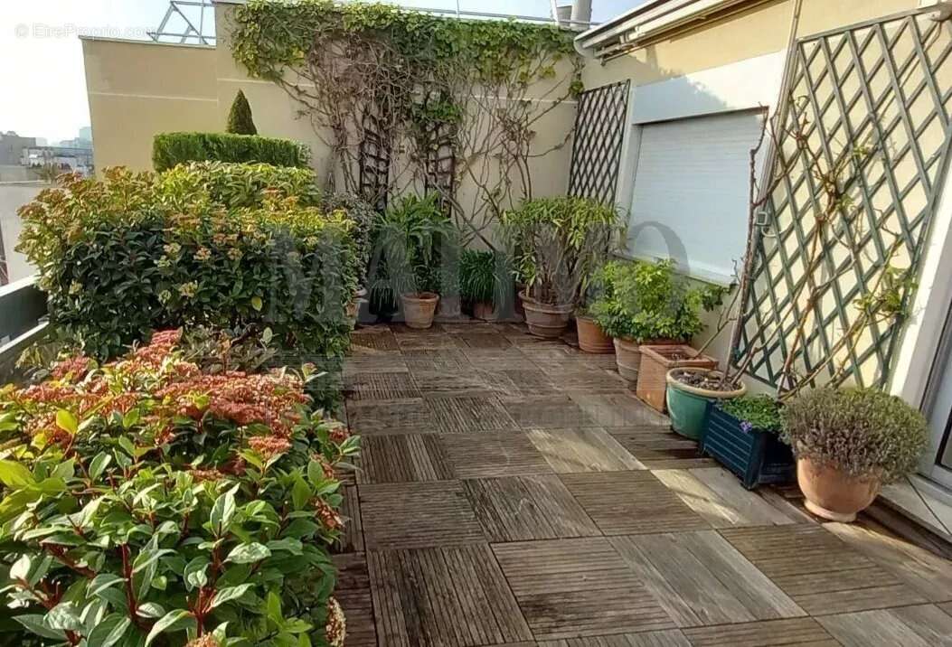 Appartement à PARIS-15E