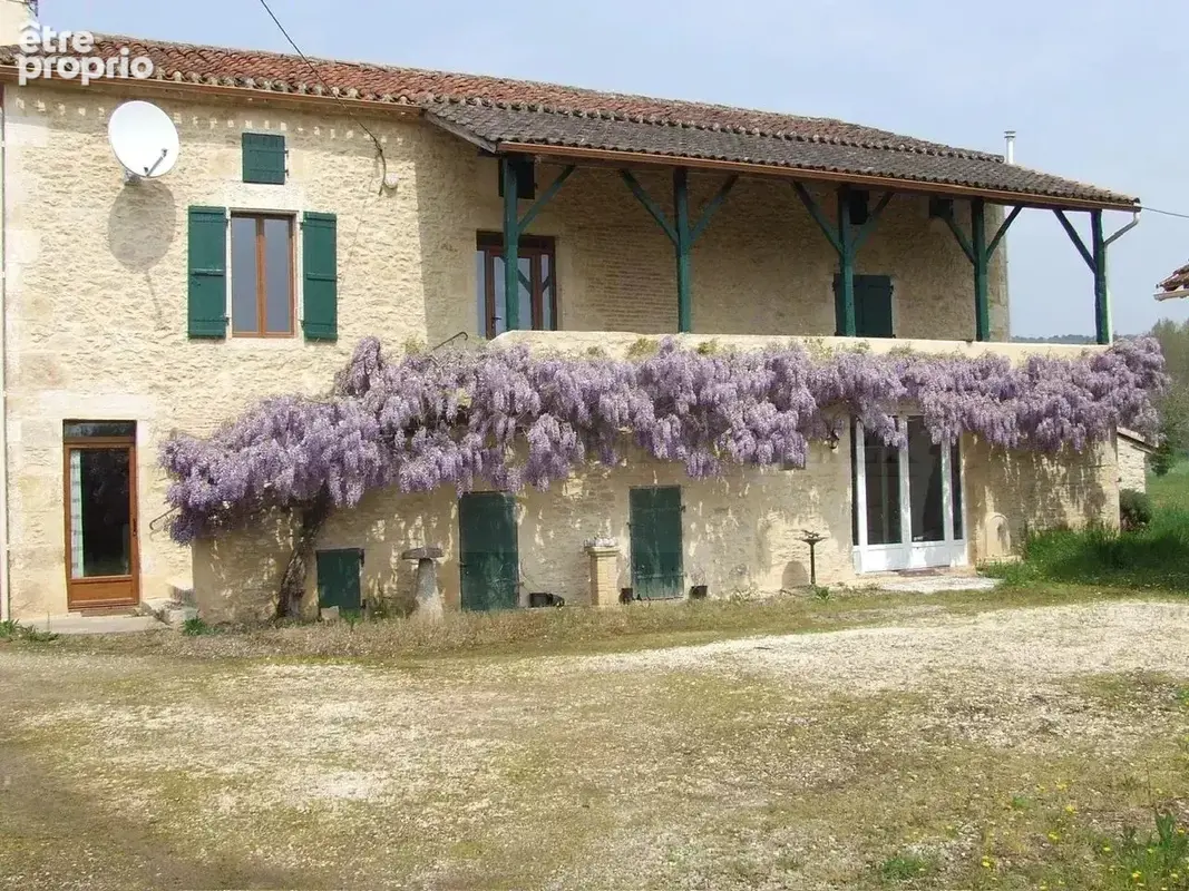 Superbe ensemble en pîerre avec piscine et dépendances au bord du Lot - photo 3