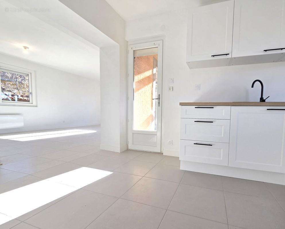 Maison à CASTELGINEST