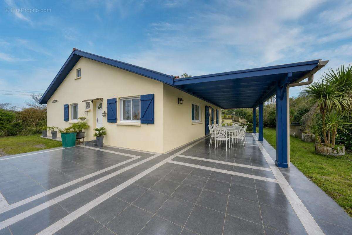 Maison à PORT-DE-LANNE