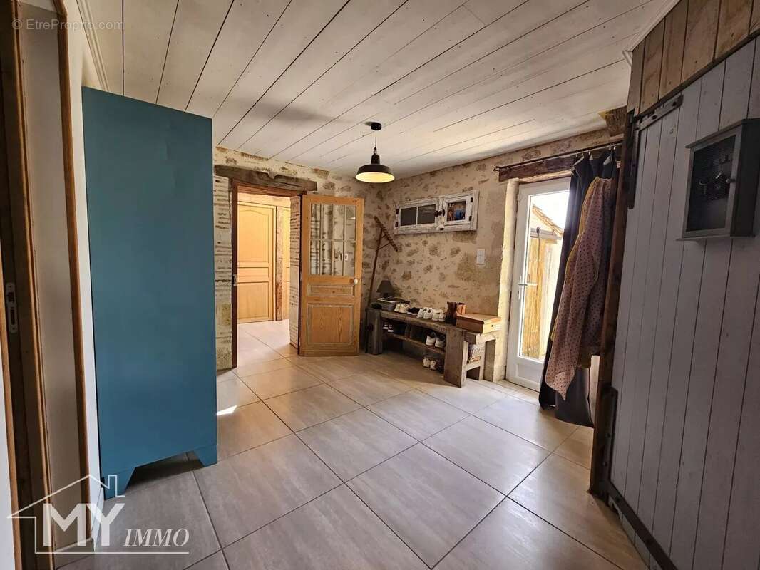 Maison à PORT-SAINTE-FOY-ET-PONCHAPT