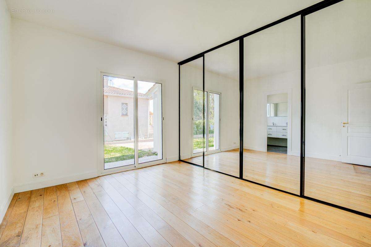 Maison à MONTBERON