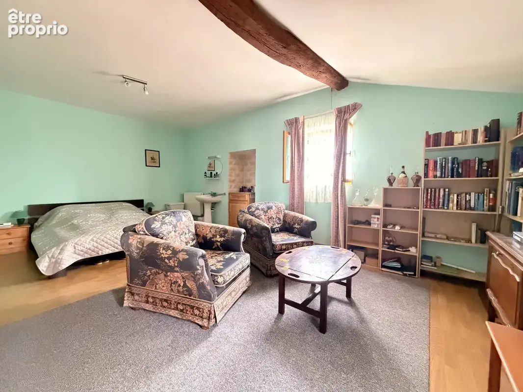 Maison en pierre pleine de potentiel à proximité d’Aigre et de Tusson - photo 7