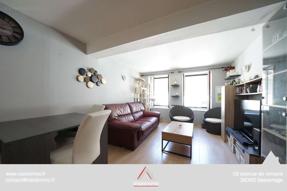 Appartement à LA TOUR-DU-PIN
