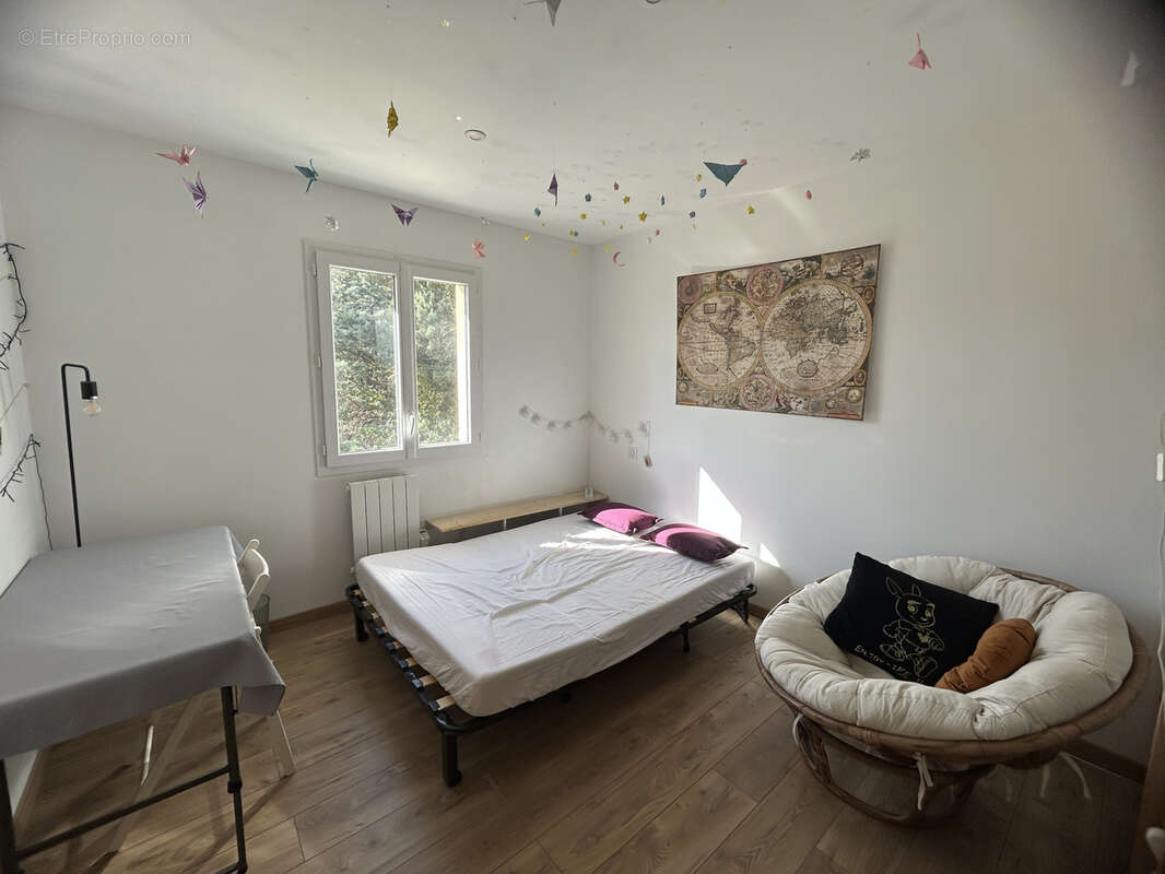 Maison à SAINT-QUENTIN-LA-POTERIE