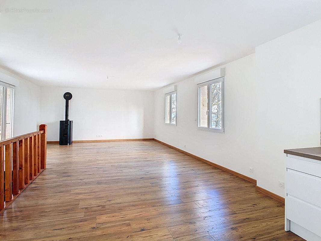 Maison à LE BUISSON-DE-CADOUIN