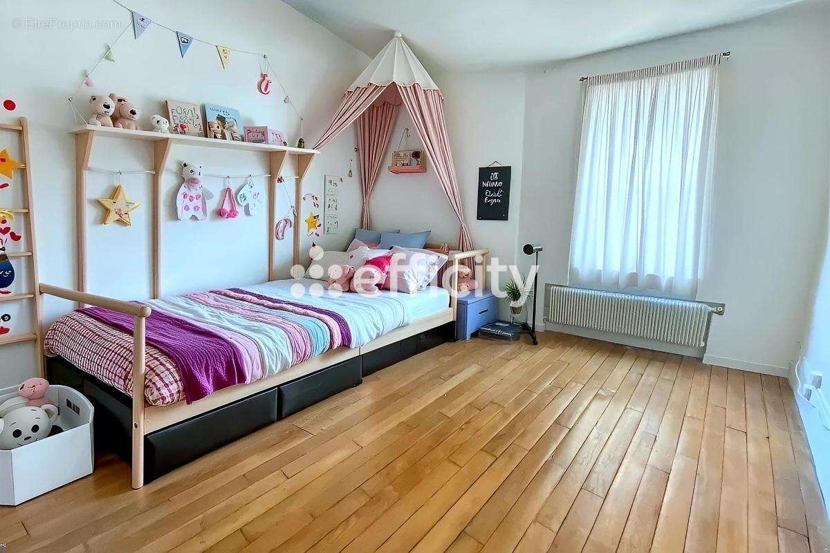 Maison à LIVRY-GARGAN