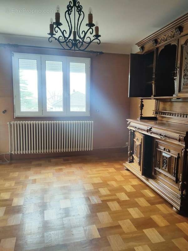 Maison à SAINT-JUNIEN