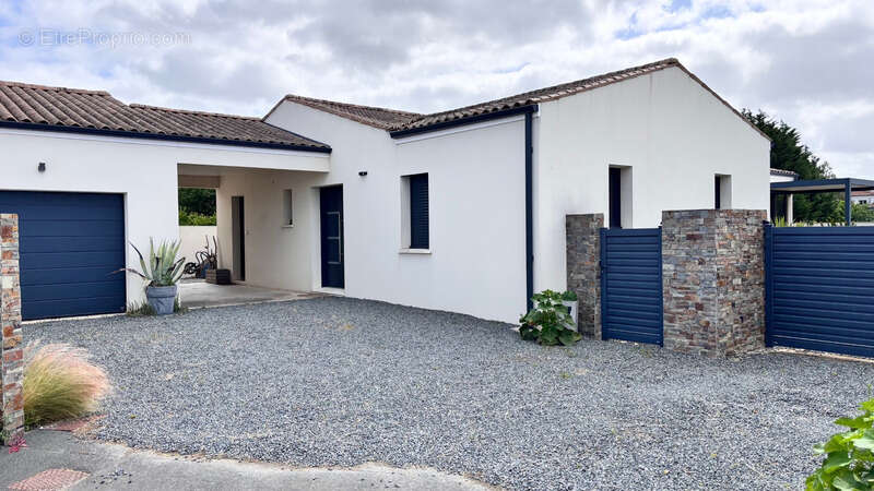 Maison à TONNAY-CHARENTE