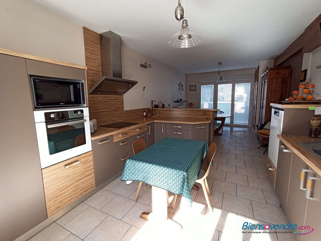 Maison à CHATELLERAULT