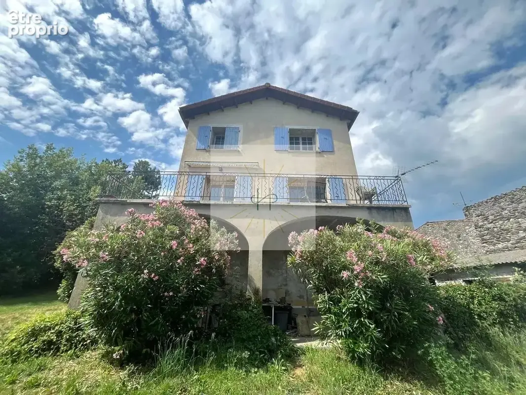 Maison à CHOMERAC
