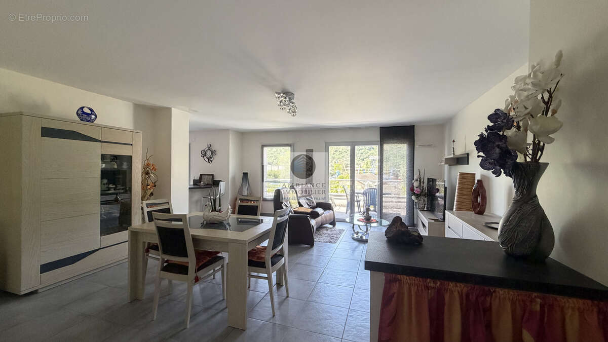 Appartement en dernier étage avec vue dégagée sur les montagnes - photo 20