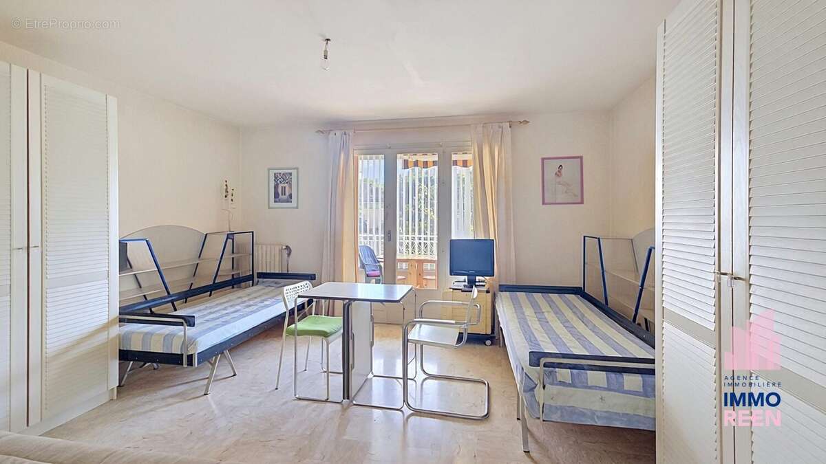 Appartement à SIX-FOURS-LES-PLAGES