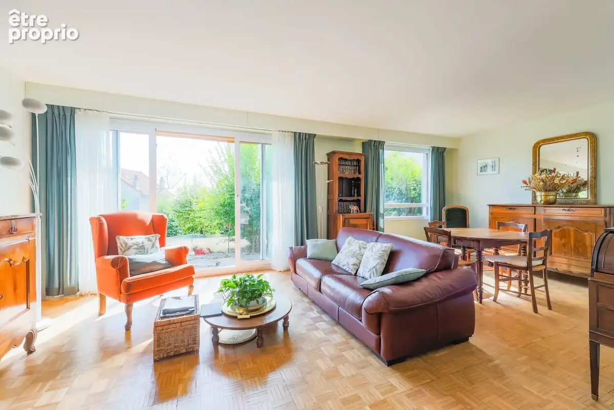 Photo 1 - Appartement à SURESNES