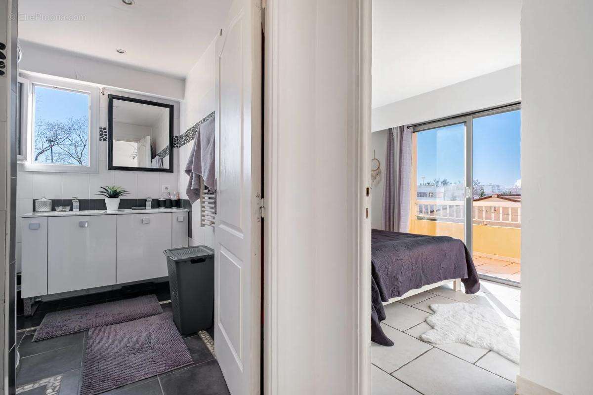 Appartement à FREJUS