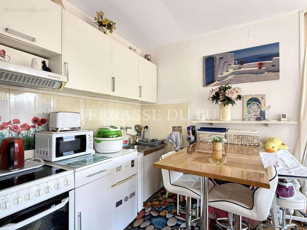 Appartement à MARSEILLE-6E