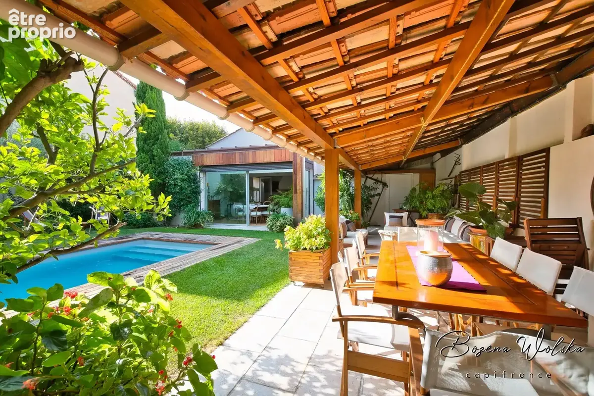Maison de charme - T6 à vendre avec jardin, piscine, garage et atelier à Istres ( 13) - photo 3