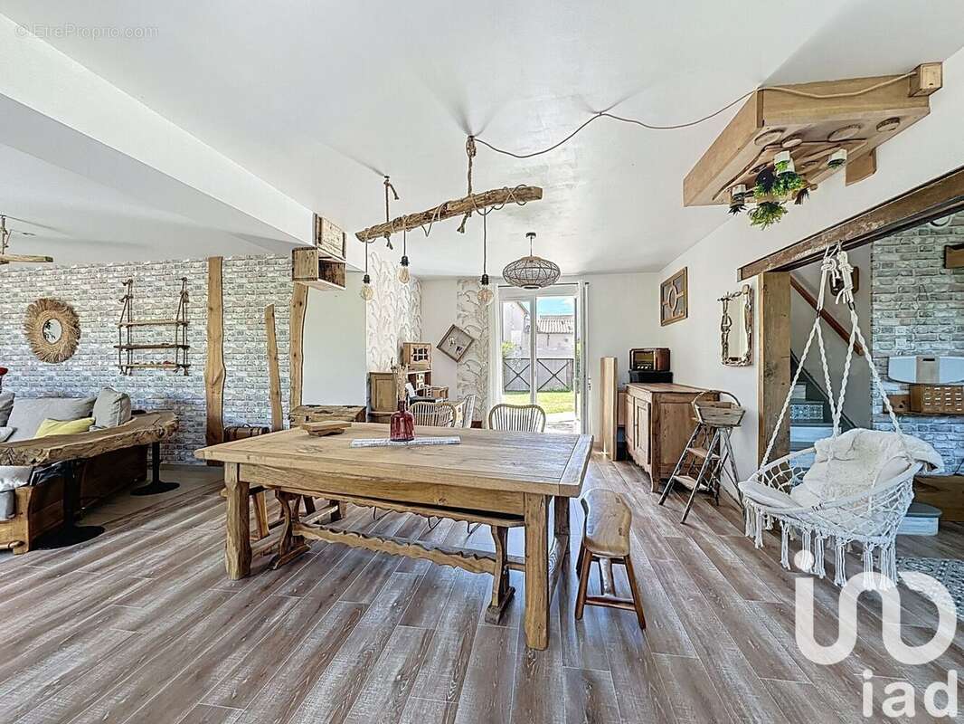 Photo 2 - Maison à SAINT-JEAN-DE-LIVERSAY