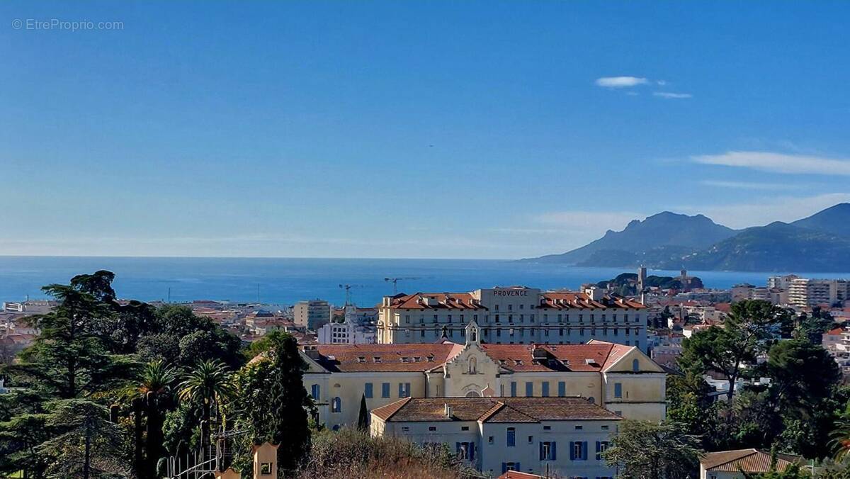 Appartement à CANNES