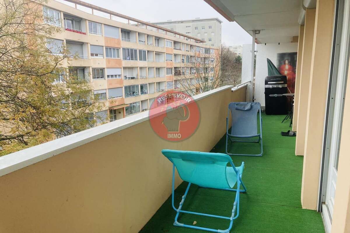 Appartement à CHENOVE