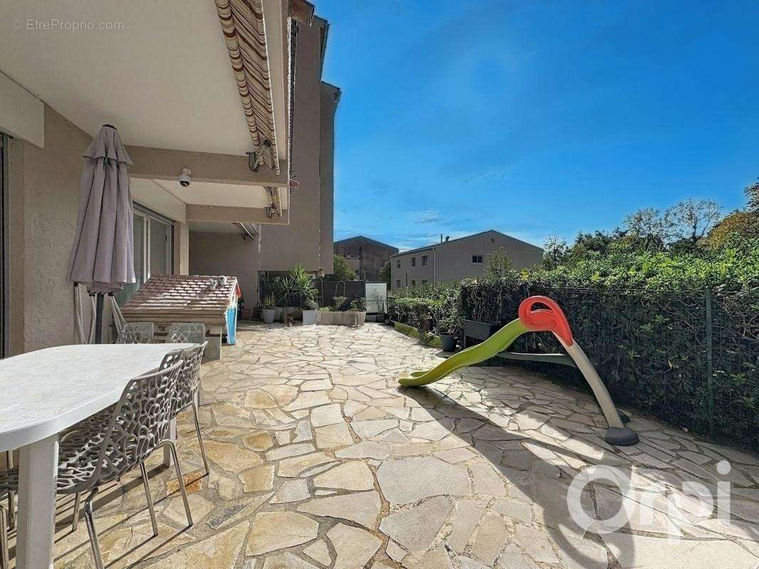 Appartement à VENCE