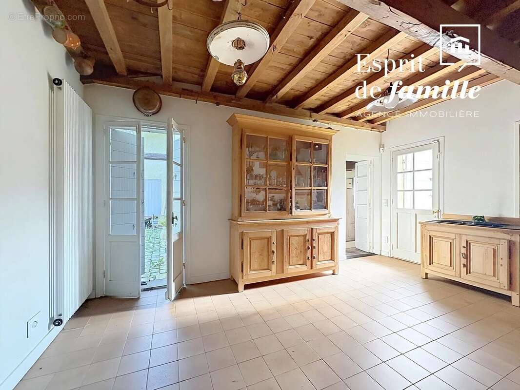 Maison à MONTANAY