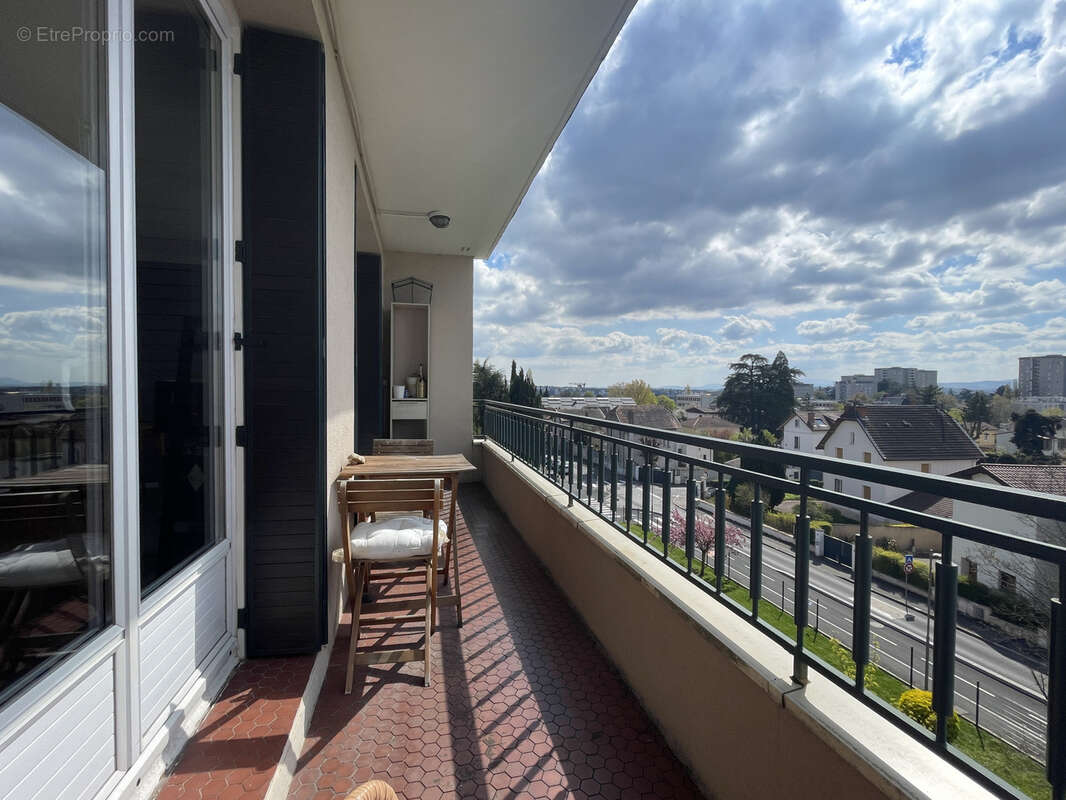 Appartement à CHAMPAGNE-AU-MONT-D'OR