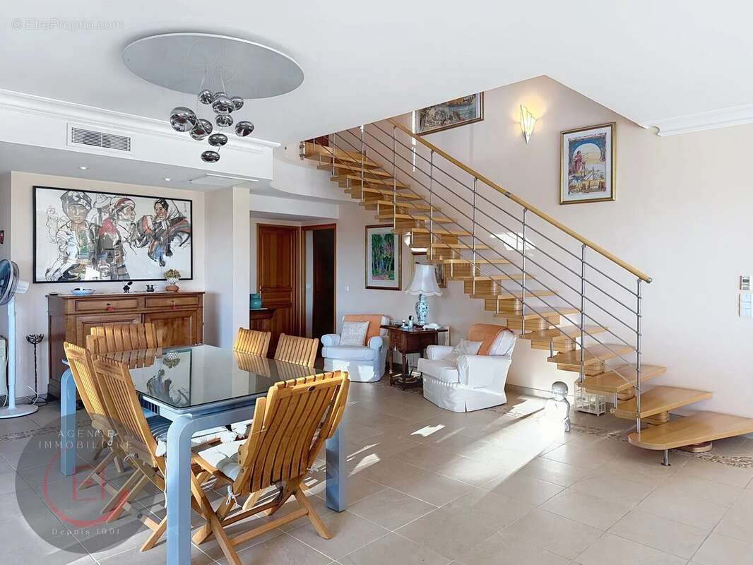 Maison à LES ADRETS-DE-L'ESTEREL