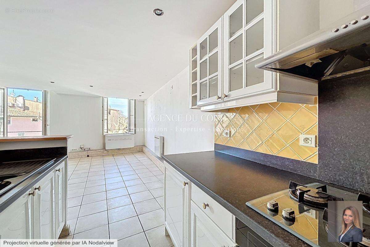 Appartement à LE MUY