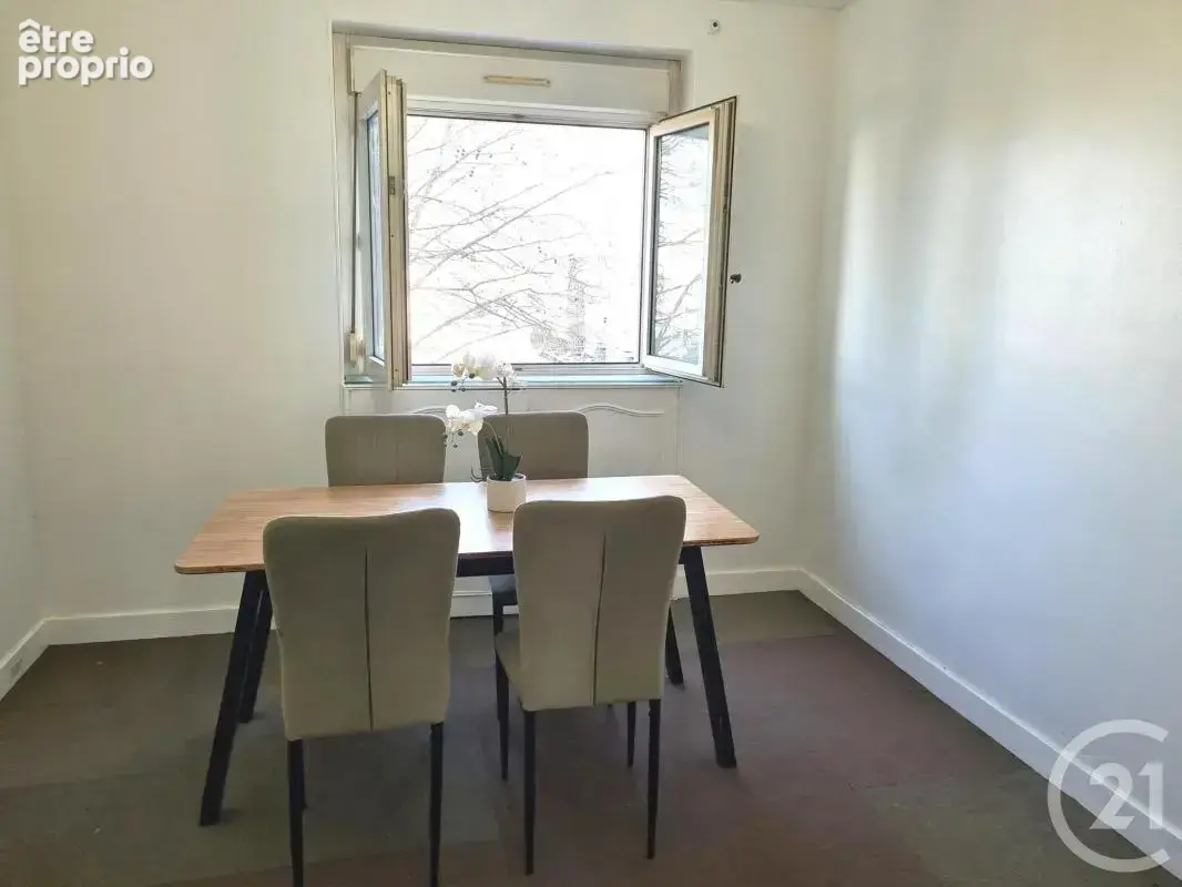 Appartement 4 pièces 67 m² à vendre à Creteil (94000) - photo 4