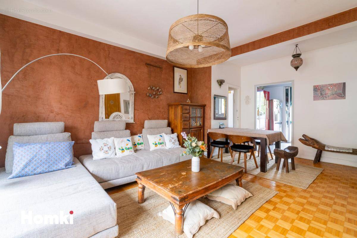Appartement à MARSEILLE-8E