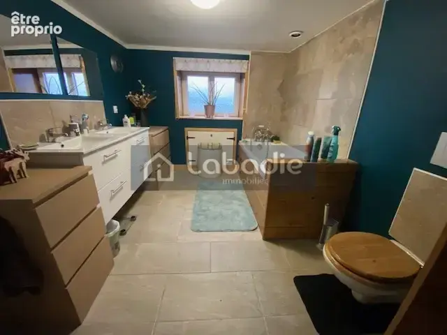 Maison en excellent etat, pleine de charme, terrain de 2000m2. - photo 8