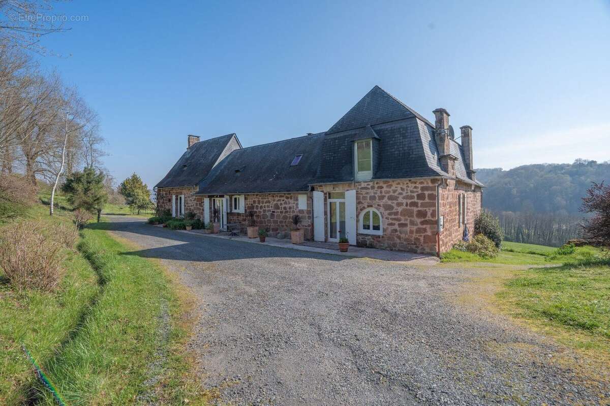 Propriété de charme en pierre - Cadre bucolique d'exception avec vue dominante - photo 18